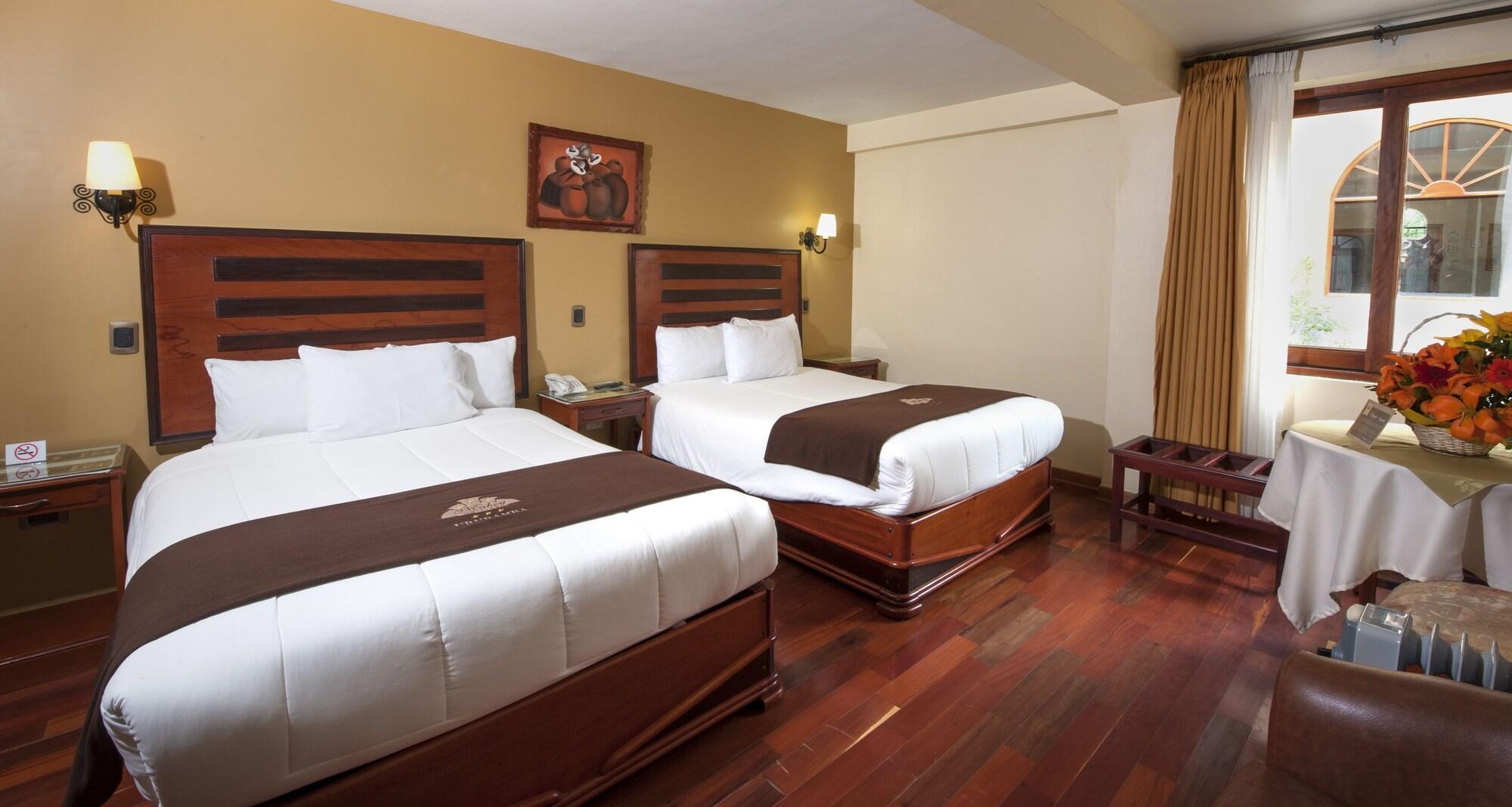 Hotel Mabey Urubamba Exterior photo
