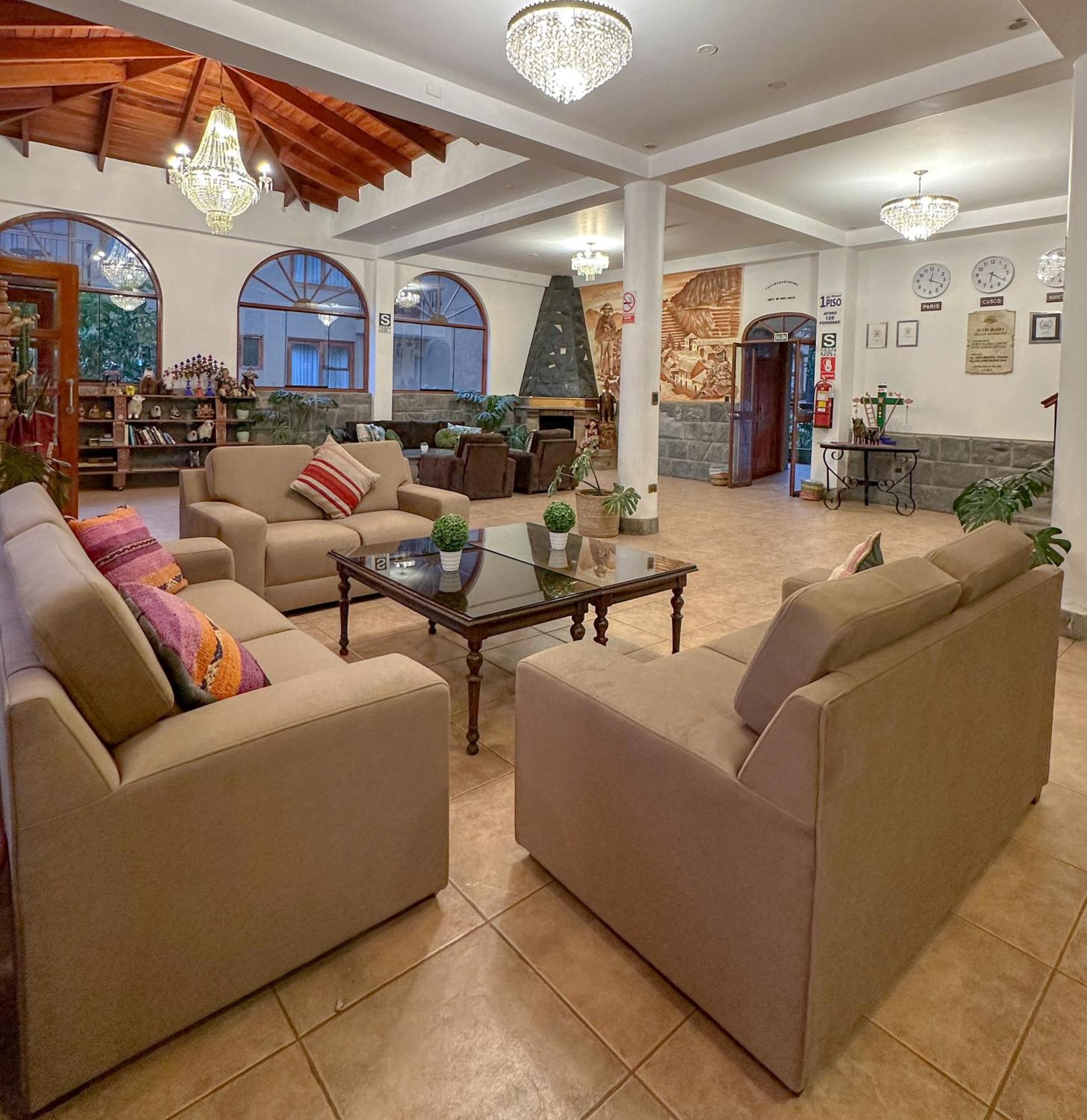 Hotel Mabey Urubamba Exterior photo