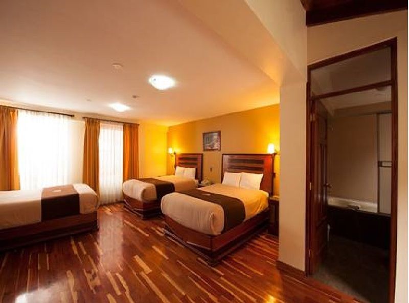Hotel Mabey Urubamba Exterior photo
