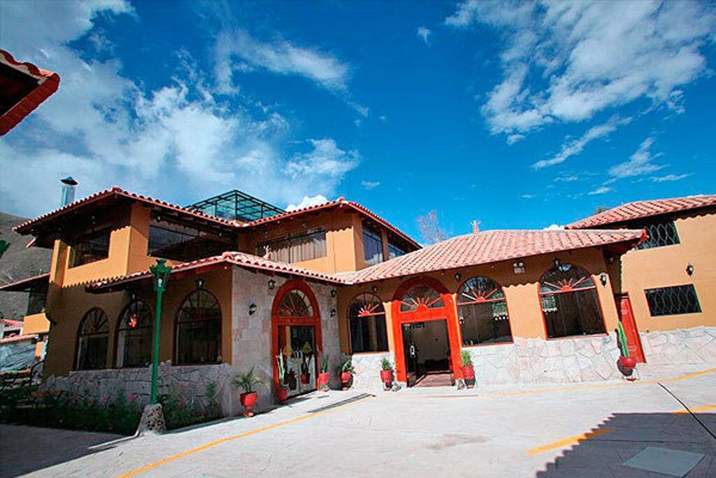 Hotel Mabey Urubamba Exterior photo