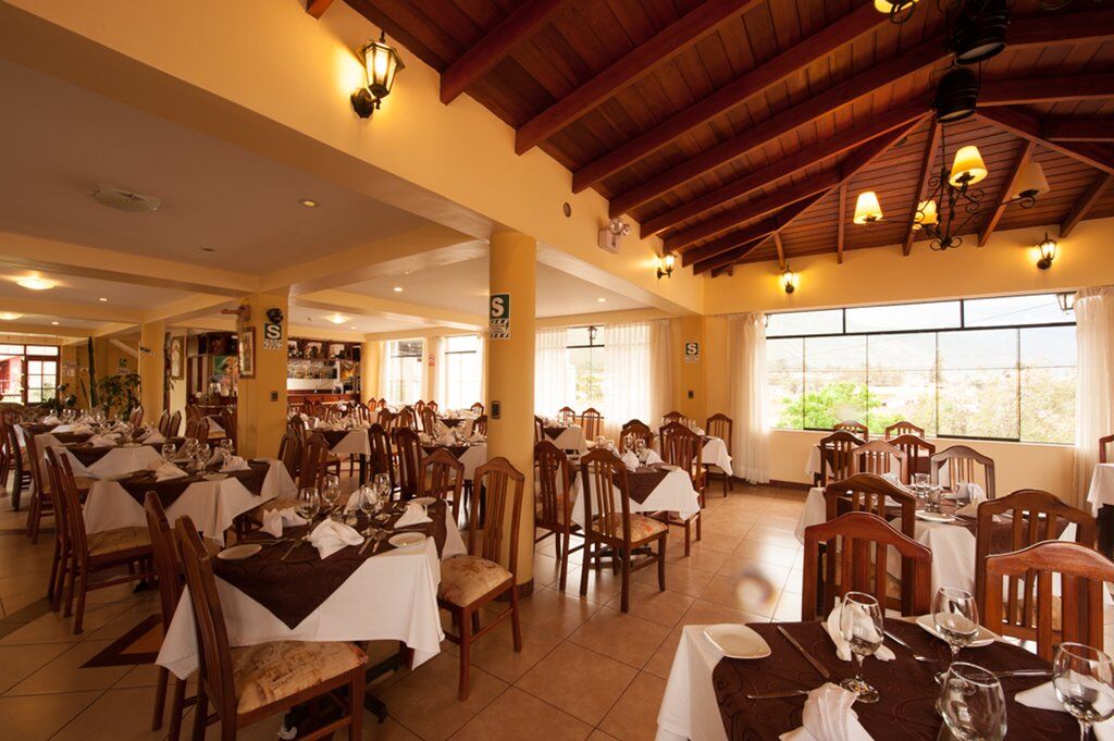Hotel Mabey Urubamba Exterior photo
